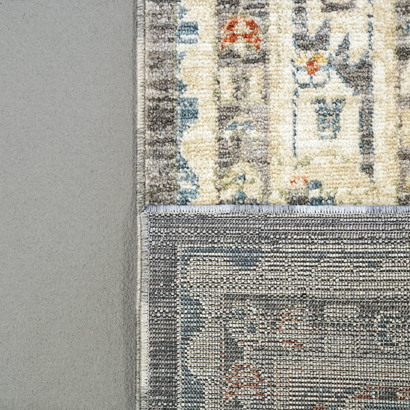 Igikpak Oriental Indoor Rug, Runner 2'2" x 7'3"