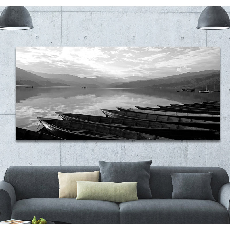 Photographie « bateau lineed on pokhara lake », H 28 po x l 60 po x P 1,5 po, H 36 po x l 46 po x P 1,5 po