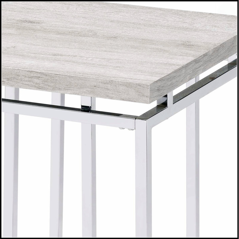 Table de bout en chêne naturel et chrome avec base en métal, parfaite pour la vie moderne et l'élégance fonctionnelle