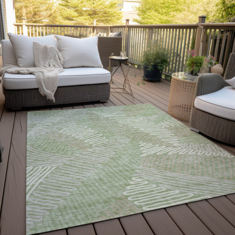 Lamanna Washable Floral Indoor / Outdoor Rug