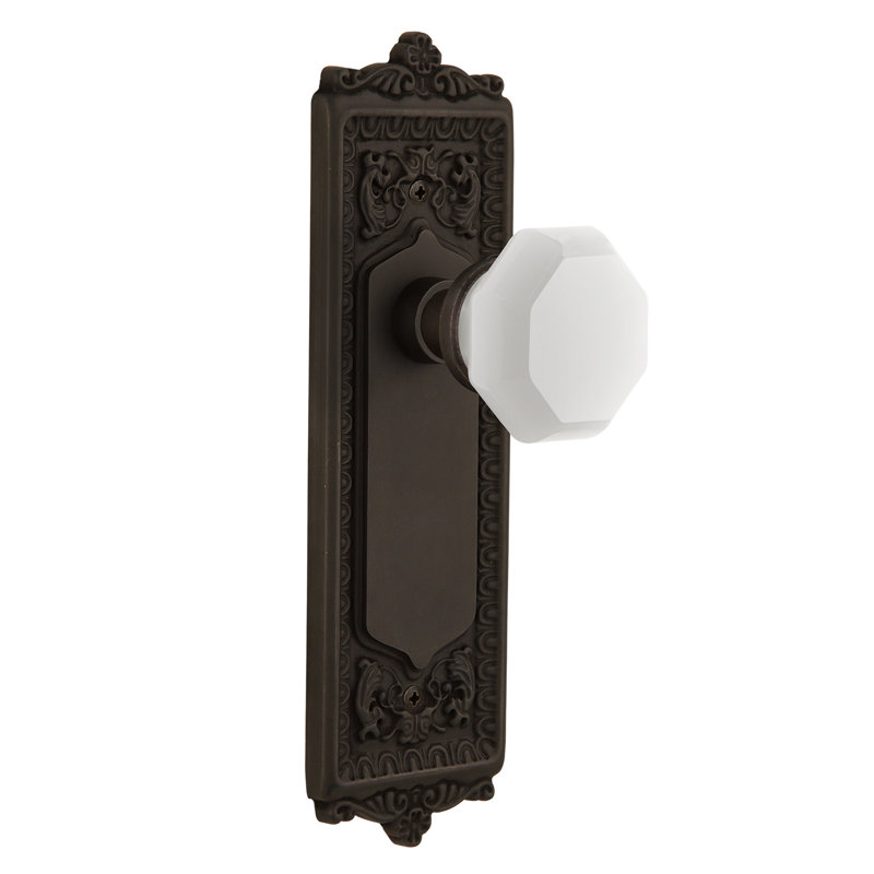 Assiette à œufs et à fléchettes avec bouton Waldorf, Bronze frotté à l'huile, 2 3/4 po