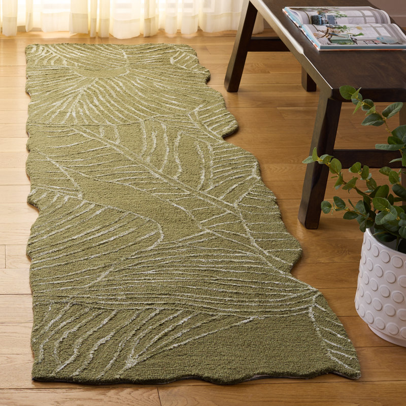 Soho 183 Hand Tufted Viscose; Wool Floral Rug in Green, Runner 2'3" x 8'