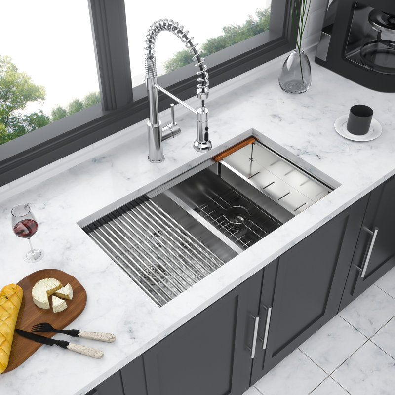Évier de cuisine à double cuve 50/50 33 po x 19 po en acier inoxydable T304 de calibre 16, cuve profonde de 10 po, façade à tablier plat pour cuisine moderne, guide d'eau en forme de X, revêtement pour éviter la condensation, coussin