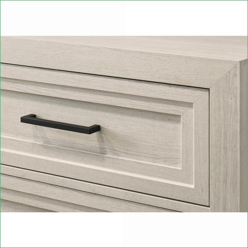 Table de chevet contemporaine en bois blanc cassé à deux tiroirs avec motif géométrique
