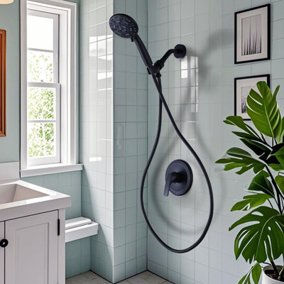 Robinet de douche à poignée simple à 7 jets avec valve brute à pression équilibrée en laiton et robinet de 70 po Tuyau