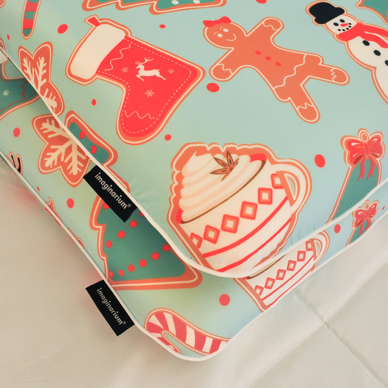 Memory Foam Fun Pillow Medium Standard Bed Pillow with Cool-to-the-Touch Cover, Green Christmas Cookie