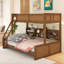 Lit simple superposé au-dessus de grand lit simple avec armoires de rangement et ports USB-567726068-567726071
