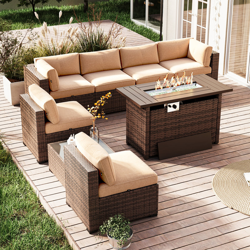 Ensemble de conversation pour patio en osier 6 personnes avec table de foyer, table basse et coussins de 44 po, Beige, Brun