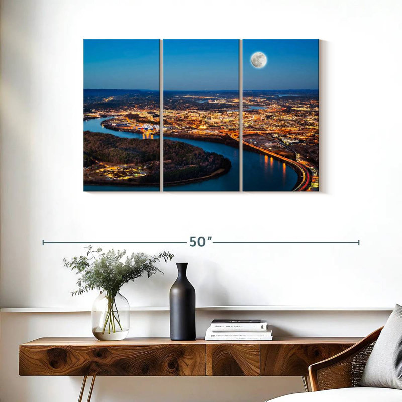 Rorry Moon Over Chattanooga, 24" H x 38" W