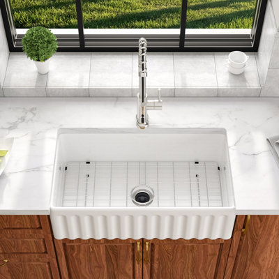 33 Inch White Framhouse Kitchen Sink Reversible Fireclay Apron Front Single Bowl Sinks