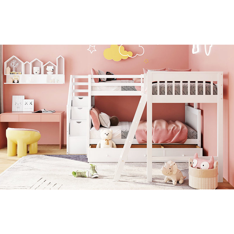 Lit superposé simple au-dessus de double en bois massif blanc avec 3 tiroirs. Tablettes d'escalier pour plus de rangement. Tiroirs en forme de L And Safe - Fabrication d'une chambre à coucher sophistiquée