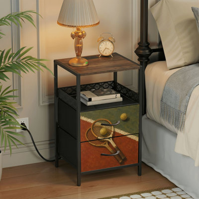 Table de chevet 2 tiroirs avec station de charge, table de chevet avec ports USB et amp; «Outlets Open Shelf» noir, table de chevet avec raquettes de tennis rétro, reproduction d'art