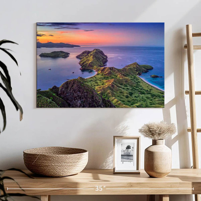 Lever de soleil au parc national Gillard Komodo, H 16 po x l 24 po