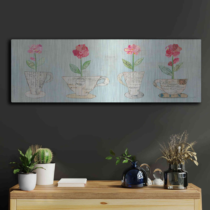 «Teacup Floral V» par Courtney Prahl, H 12 po x l 36 po