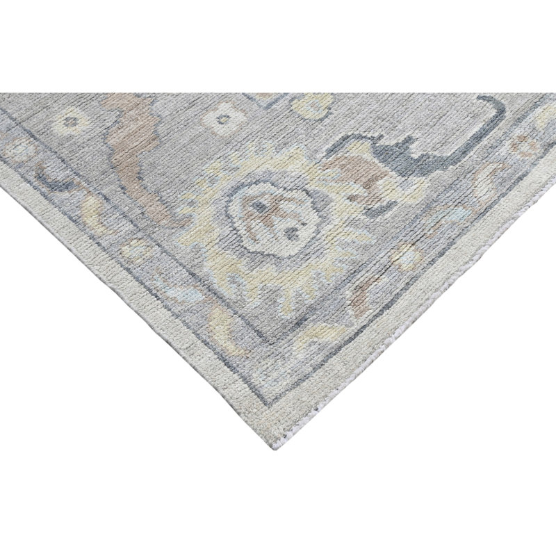 High-Quality Hand-Knotted Bone And Grey Area Rug