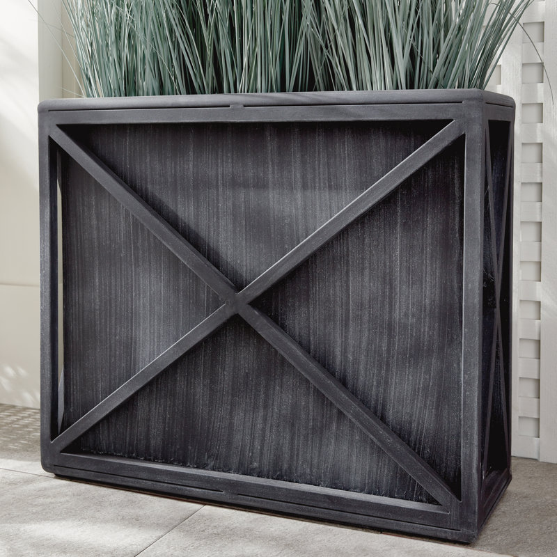Terrazza Iron Planter