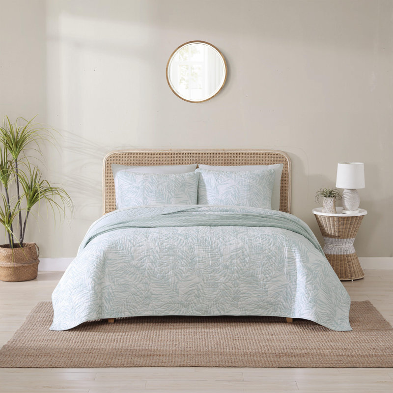 Tommy Bahama Palmday Cotton Reversible Quilt Set, King Quilt + 2 King Shams, Light Green