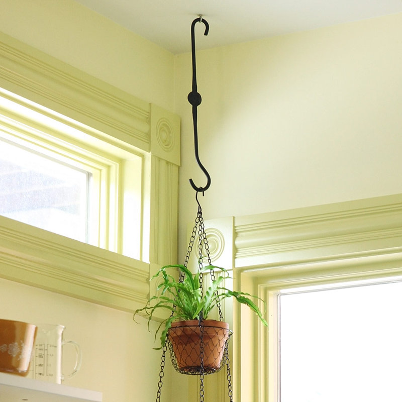 Metal Weather Resistant Hook Plant Stand, 15.75" H x 1.5" W x 1.5" D