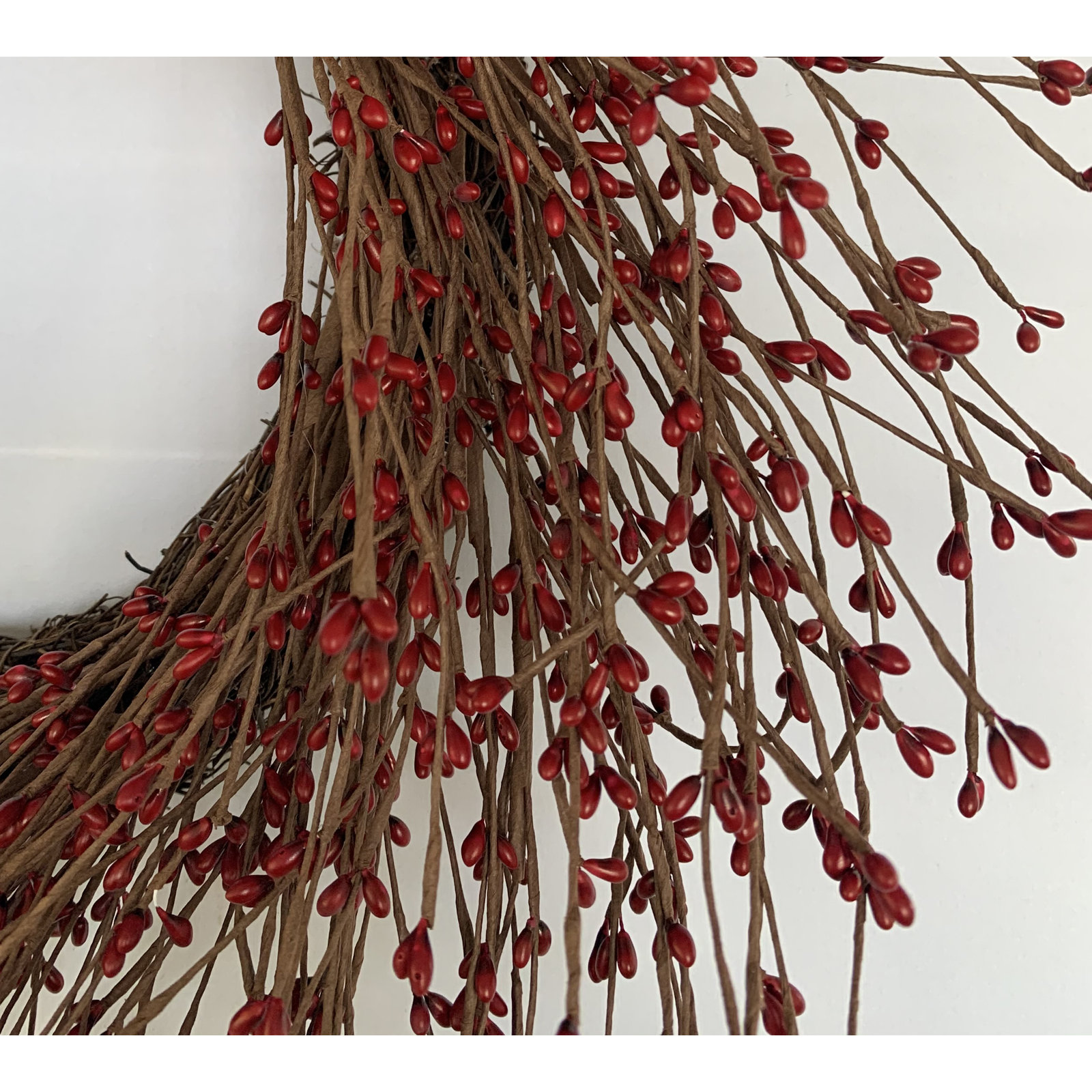 22" Handcrafted Grapevine and Berry Christmas Wreath, Red