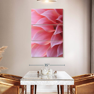 Harnek Pastel Pink Petals