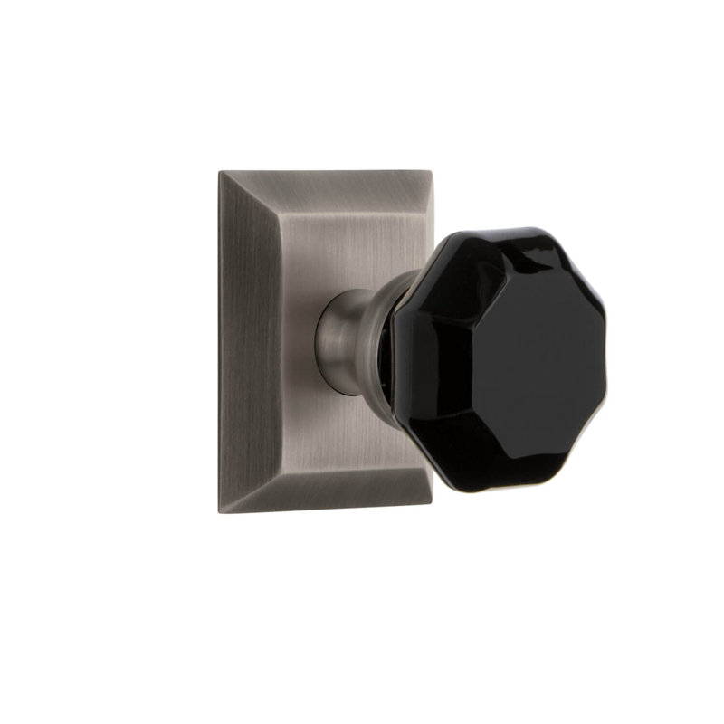 Grandeur Fifth Avenue Square Rosette With Lyon Knob, Antique Pewter