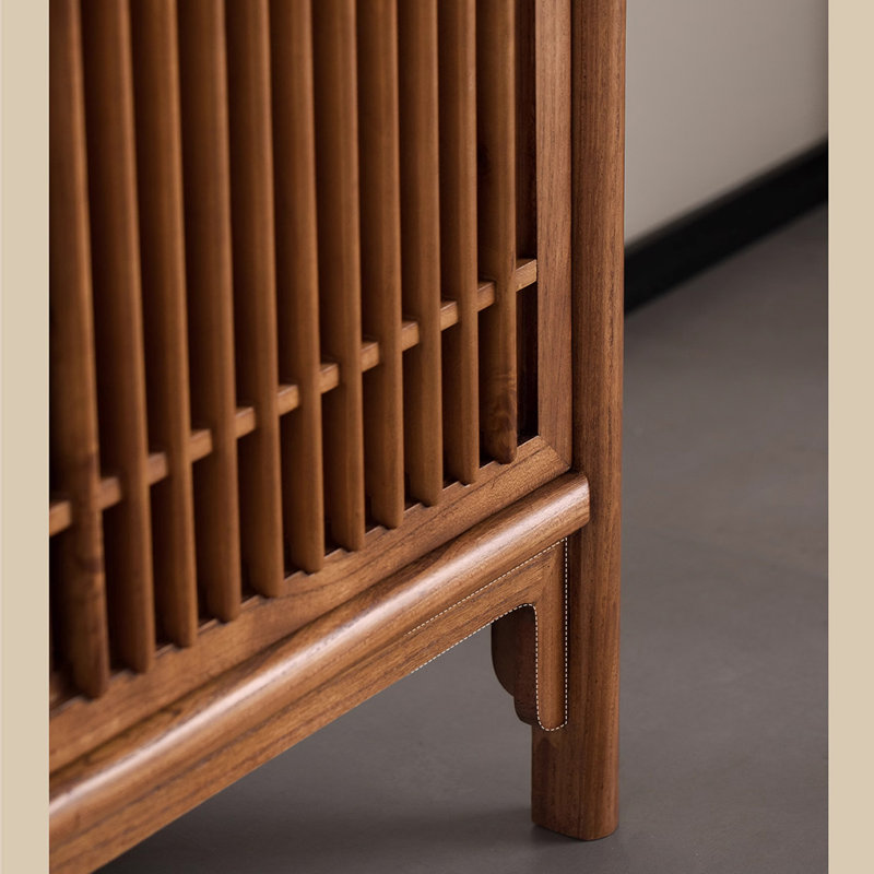 Vintage Durable And Refined Accent Cabinet Solid Wood Accent Cabinet