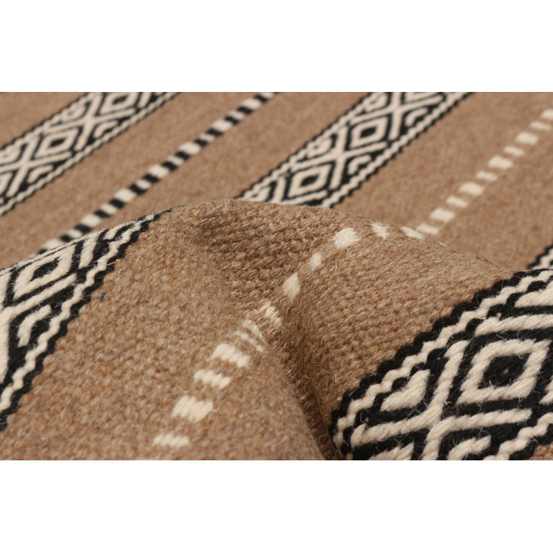 Boho Tan Kilim 5'0" x 7'10"