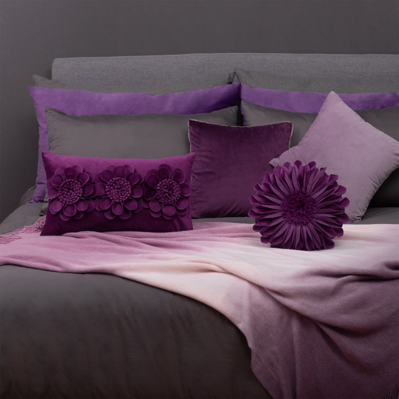 Housse et insert décoratif décoratif 3D Floral, H 14 po x l 14 po, Toile rouge mauve velours
