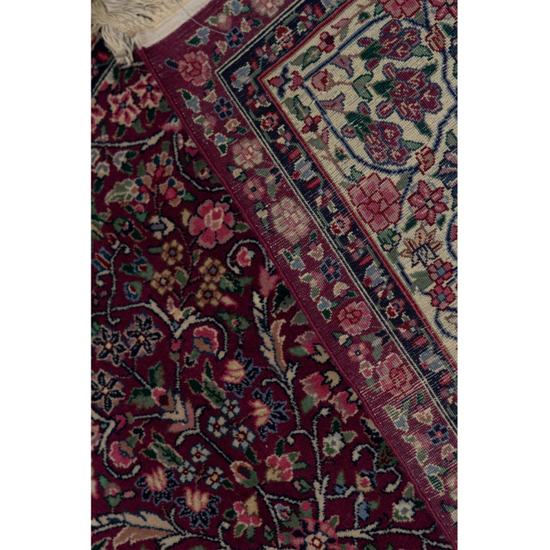 Tapis prune et ivoire noué à la main de haute qualité