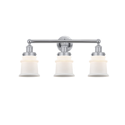 Petit luminaire pour salle de bain 3 lumières Cailen de la collection Edison