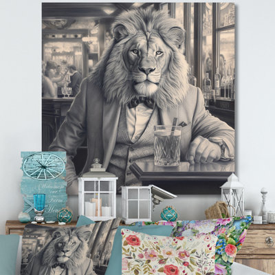 Lion ayant une boisson sur toile