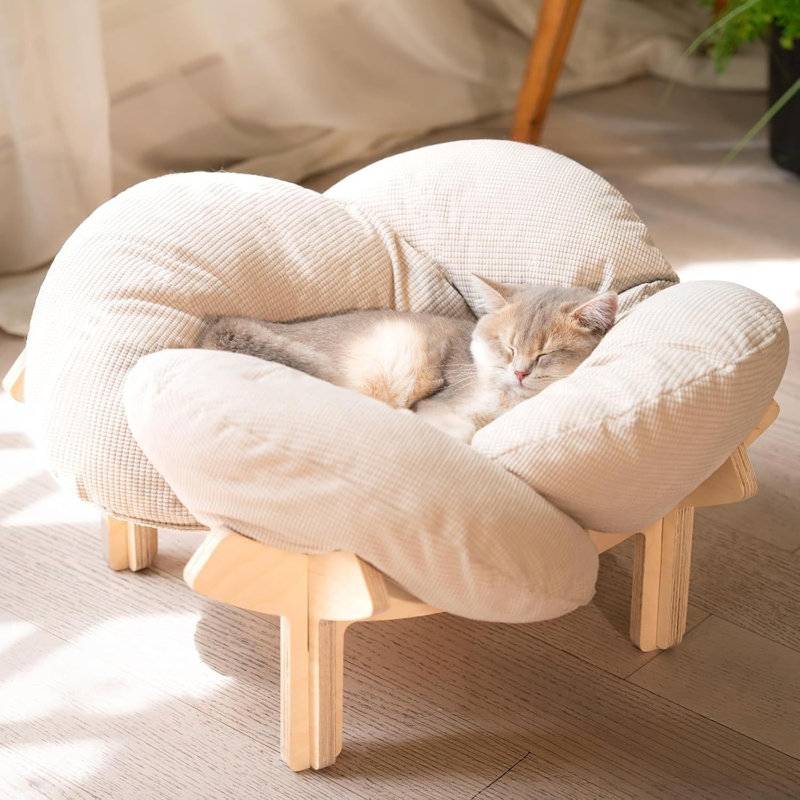 Lit pour chat surélevé en bois avec coussin en forme de cœur, 14,96 po x 5,91 po x 12,99 po, supportant les petits et moyens chats jusqu'à 20 lb, canapé-lit surélevé pour animal de compagnie, tapis en coton doux lavable pour chaton d'intérieur