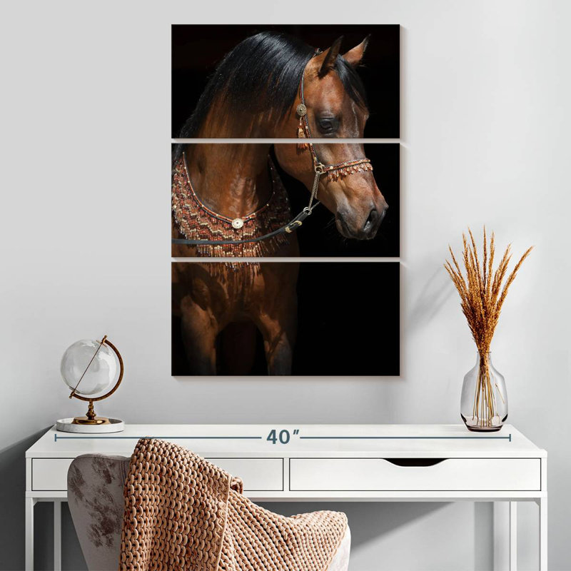Cheval arabe décoré Brampt, H 57 po x l 36 po