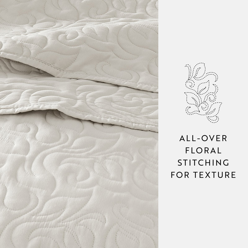 Natural Microfiber King Reversible Quilt Set with Shams