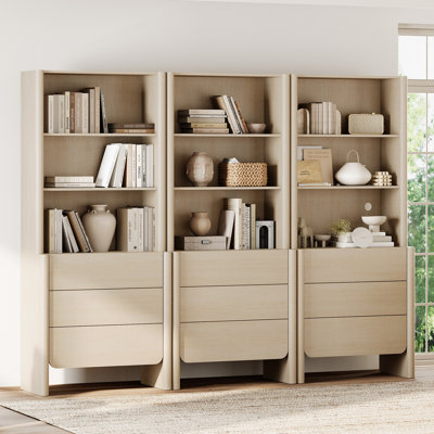 Bibliothèque Glorian de 72,6 po de haut à 3 niveaux avec 9 tiroirs, l 94,5 po, bibliothèque française moderne ouverte avec bords arrondis doux, grande unité de rangement pour bibliothèque, bureau, beige