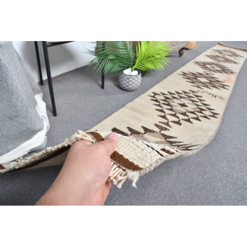 Tapis de couloir turc tissé à la main en brun et beige avec motif géométrique pour un long couloir brun / beige