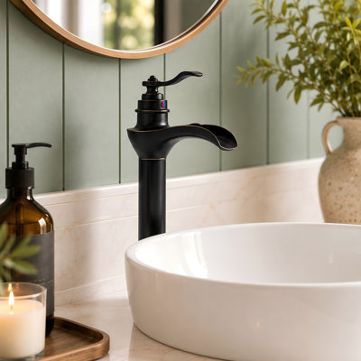 Single-handle Bathroom Faucet with Drain Assembly