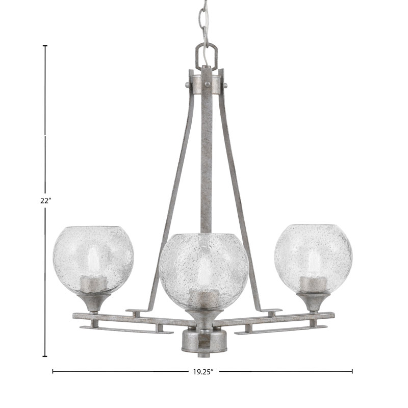 Lustre 3 lumières Uptowne illustré en finition argent vieilli avec verre fumé de 5,75 po