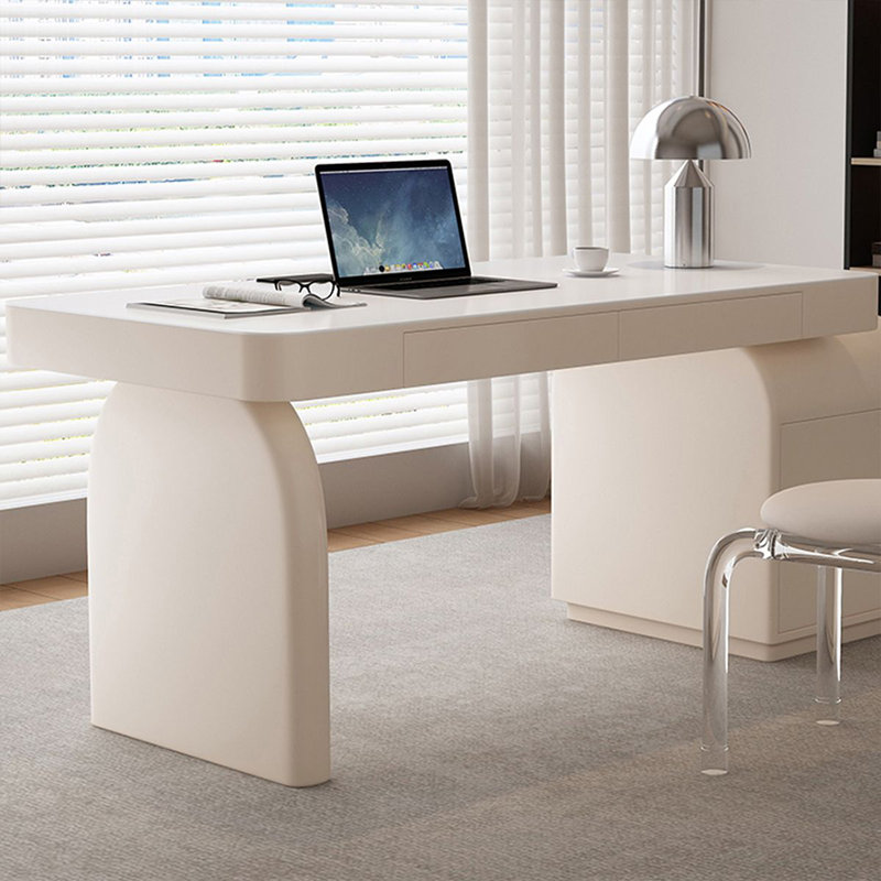 Bureau rectangulaire blanc et beige en bois manufacturé avec 4 tiroirs, H 29,53 po x l 47,24 po x P 23,62 po
