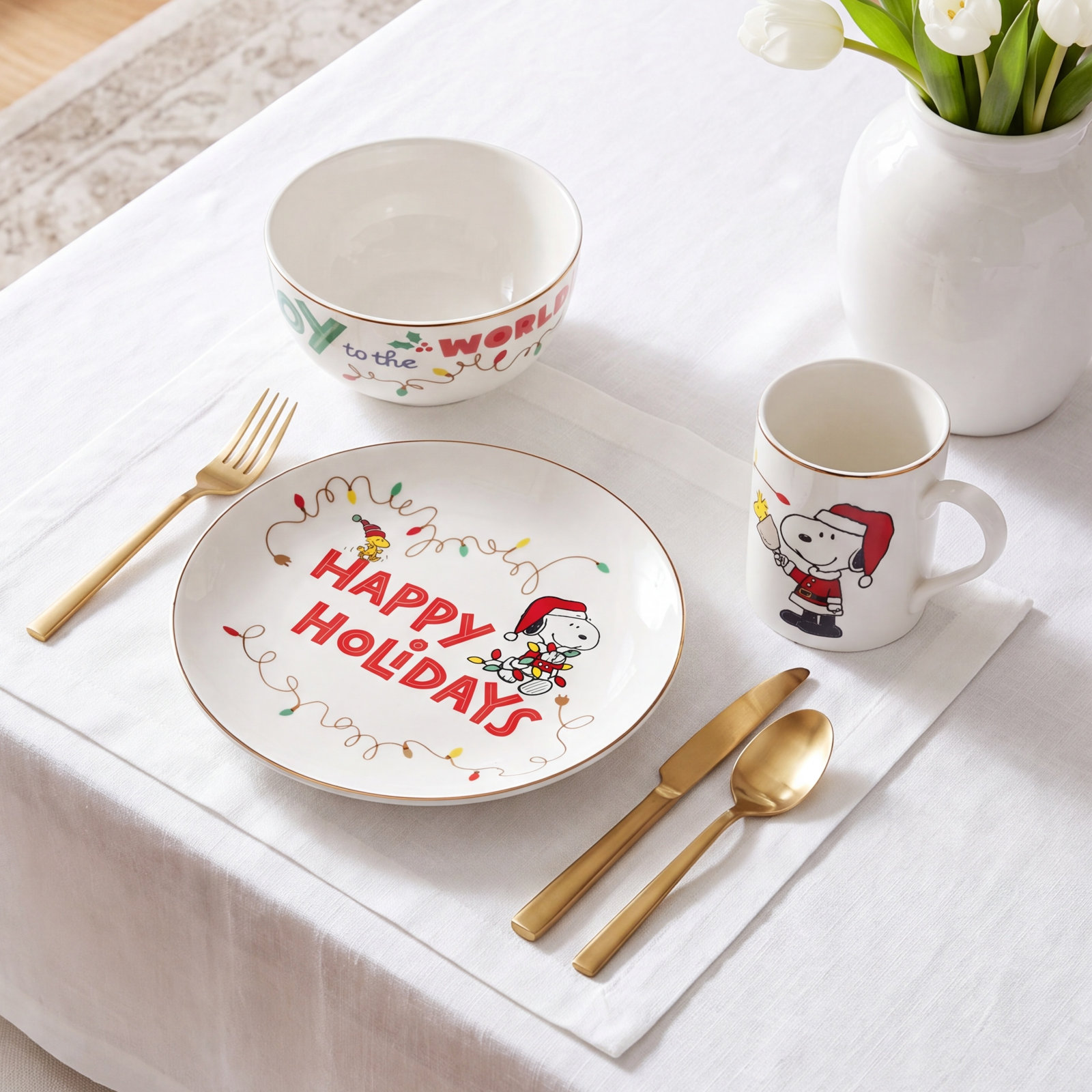 Snoopys Christmas Porcelain Dinnerware Set