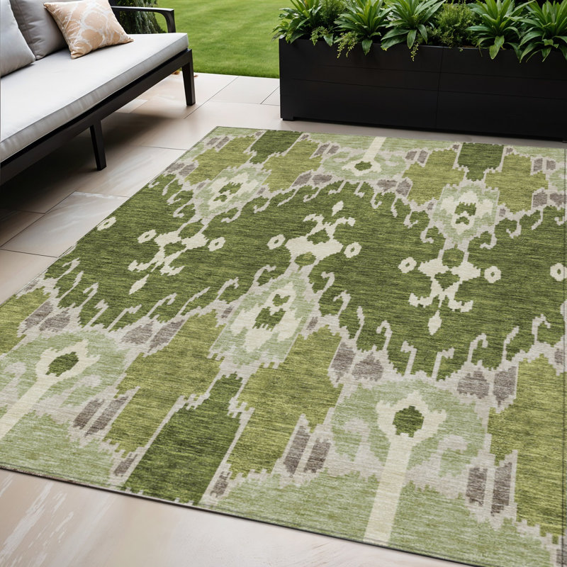 Tapis d'intérieur / extérieur lavable en ikat vert olive et artichaut 5 pi x 8 pi HomeRoots