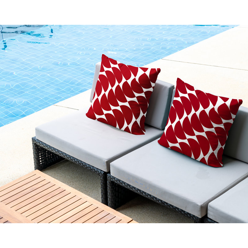 Oreiller carré intérieur / extérieur Mandi, L 15 po x H 15 po, Rouge