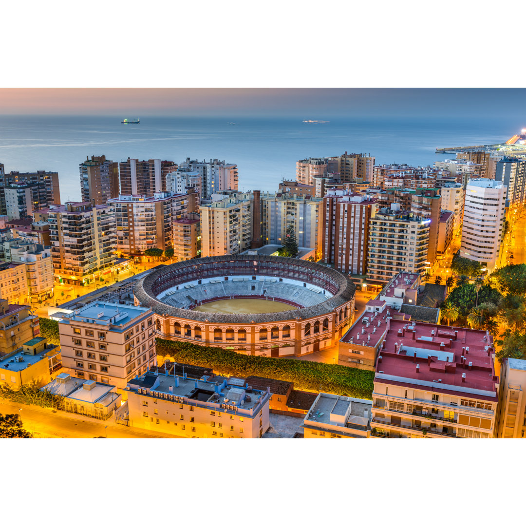 Malaga Skyline von SeanPavone - Kunstdrucke auf Leinwand