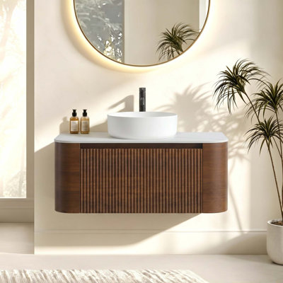 Meuble-lavabo de salle de bain au design naturel avec porte-serviettes intégré