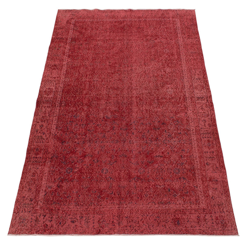 Tapis rouge foncé à transition de couleur 5 pi 11 po x 9 pi 10 po