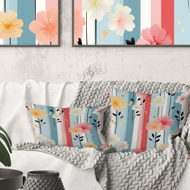 Coussin décoratif rétro en polyester à rayures et fleurs pastel, H 16 po x l 16 po