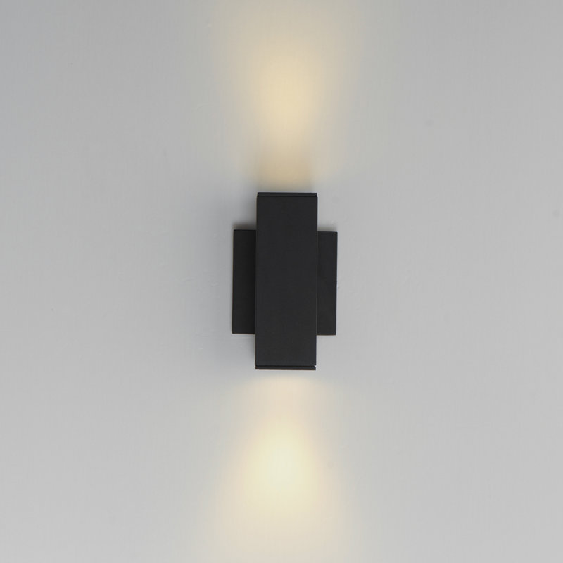 Lucijana Aluminum LED Wall Light, 7.5" H x 2.5" W x 3.5" D