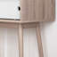 Table d'entrée avec 2 portes coulissantes blanches, console avec espace de rangement et pieds en bois, table de canapé derrière le canapé pour le couloir, salon, couleur naturelle