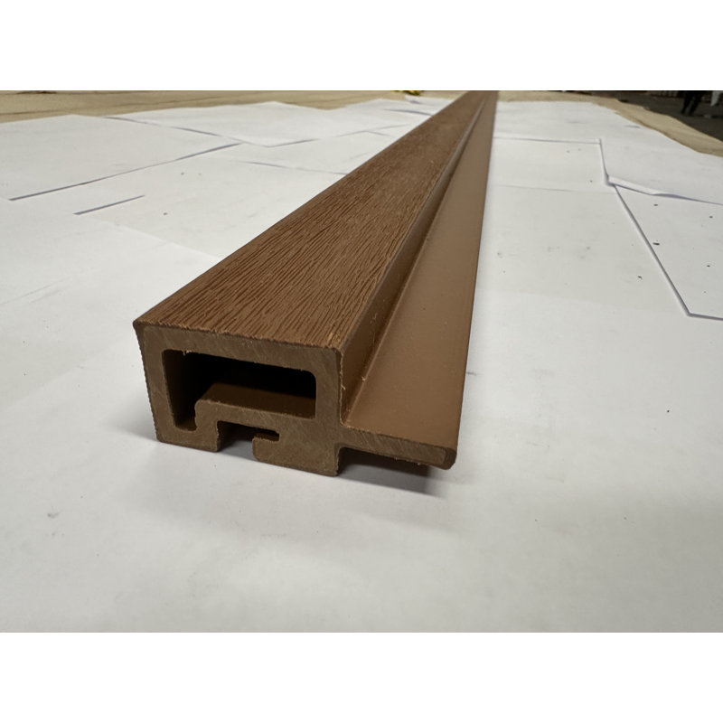 Panneau mural 2,2 po x 106 po Shiplap, Teck et grain de bois