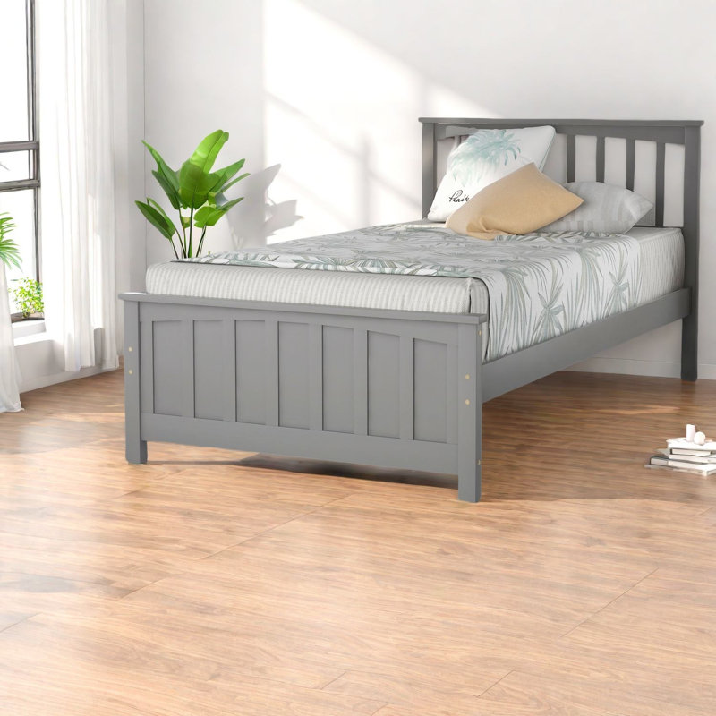 Lits en bois simples peu encombrants, fabrication solide, élégance classique et confort à la maison